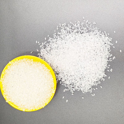 Alta trasparenza, rapido stampaggio, buona resistenza, eccellente robustezza, iniezione di plastica TPU rispettosa dell'ambiente o particelle di estrusione, adatte a giocattoli per animali domestici, corde da salto, fili