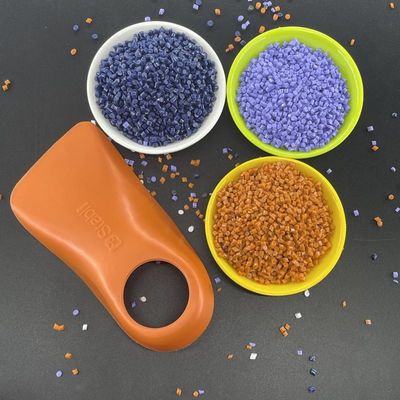 Granulo TPU per stampaggio a iniezione rinforzato con fibra di vetro, tenacità, ritardante di fiamma e stabilizzatore UV per suole di scarpe e altro