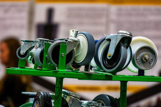 Materiale grezzo per rivestimento ruota Castor Quay in fibra TPU Buona durezza Resistenza all'idrolisi Resistenza chimica Materiale super abrasivo