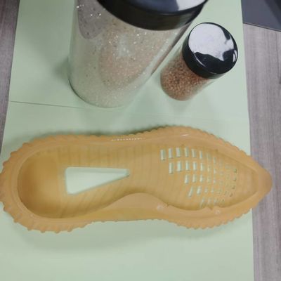 85A Nero Flessibilità Materiale Tpu conduttivo Eccellente resistenza chimica Calzature Materiale grezzo Suole esterne Buon prezzo