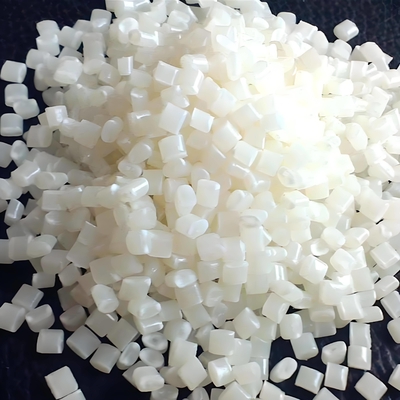 TPEEE Materiale grezzo per uso industriale automobilistico Resistenza alle alte temperature eccezionale Resistenza alla fatica flessibile superiore Elastomero di poliestere termoplastico