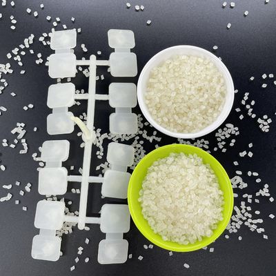 Materia prima per stampaggio plastica OEM TPU Pellet 70A Materiale TPU ignifugo Componenti elettronici