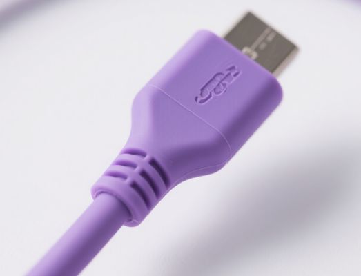 TPU conduttivo, resistenza superficiale stabile, buona robustezza, eccellente resistenza all'abrasione per accessori elettronici